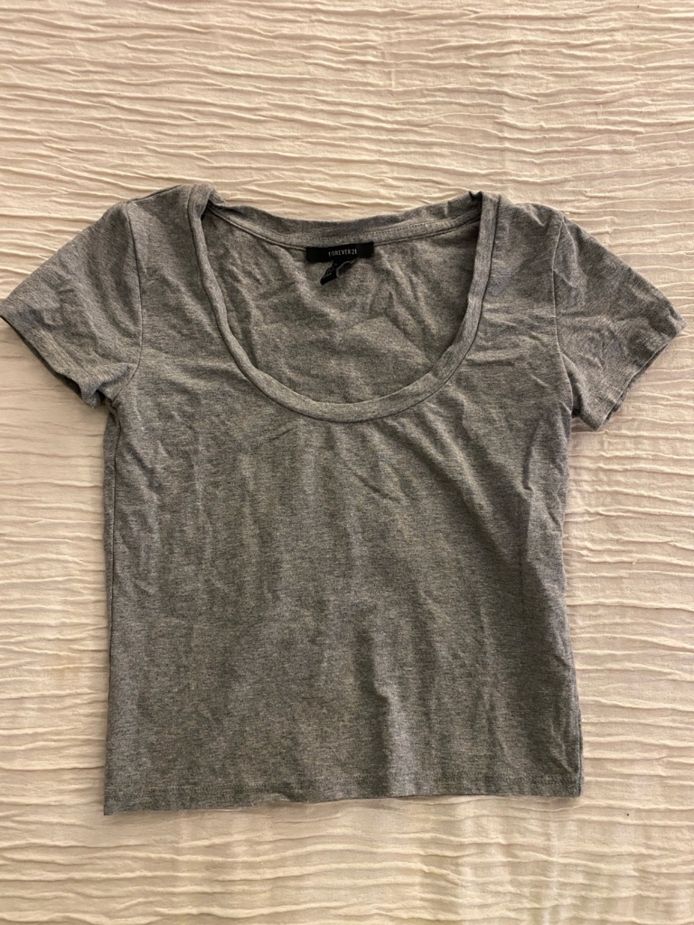 Forever 21 Gray Scoop Crop Tee